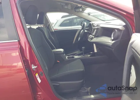 2018 Toyota Rav4 Le z USA, uszkodzony, nr VIN 2T3ZFREV9JW493737